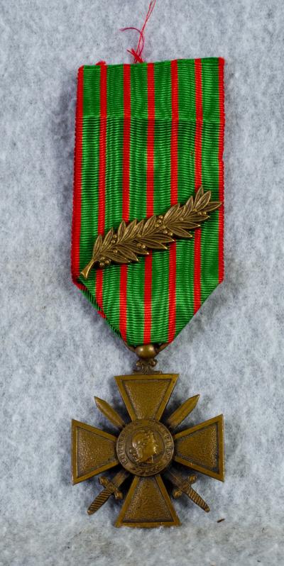 WWI French Croix De Guerre Medal & Palm Frond 1918