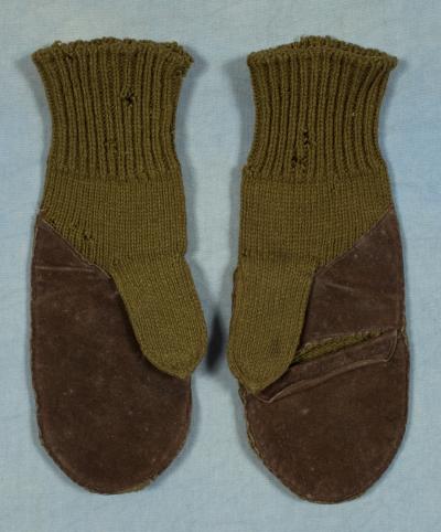 WWII Knit Mittens