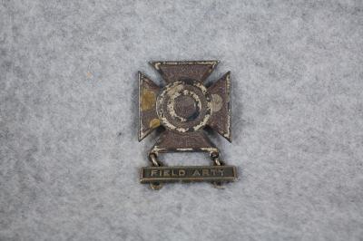 WWII Sharpshooter Badge Field Artillery