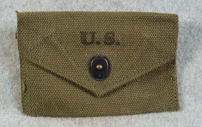 WWII Carlisle Bandage Pouch 1945 Mint