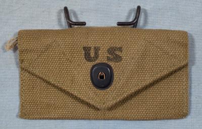 WWII Carlisle Bandage Pouch 1942 Mint