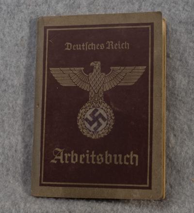 WWII German Arbeitsbuch