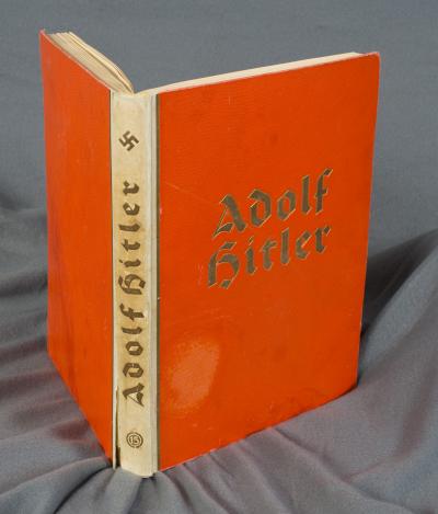 Adolf Hitler 1936 Cigarette Card Album 