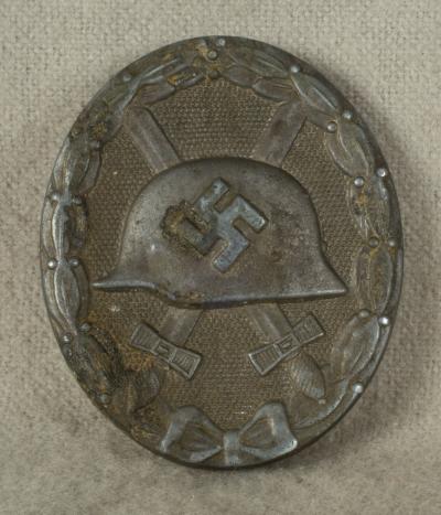 WWII German Gold Wound Badge Schidthaussler