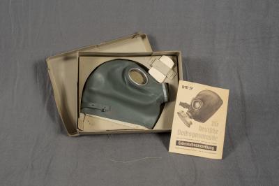 WWII German Civilian Gas Mask & Box