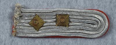 German Artillery Captain Shoulder Board