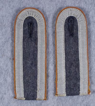 Luftwaffe NCO Signals Shoulder Boards