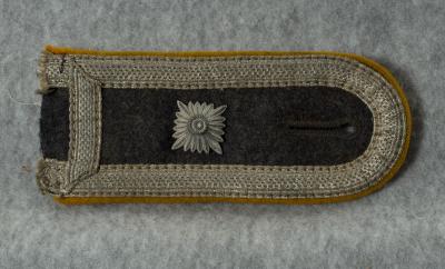 WWII Feldwebel Luftwaffe Flight Shoulder Board 