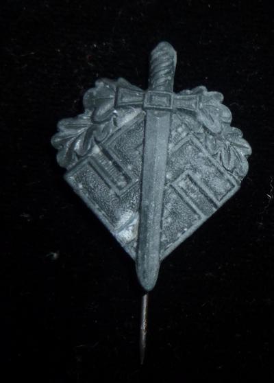 WWII German WHW Swastika Tinnie