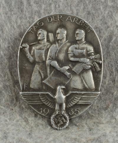 WWII German Tinnie Tag Der Arbeit 1935