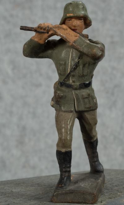 German Band Soldier Fife Elastolin 