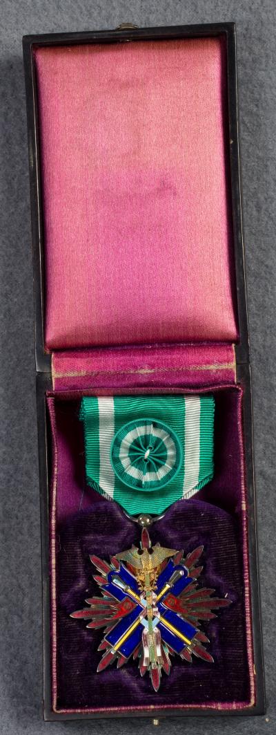 Japanese Order of the Golden Kite Medal 5th Class